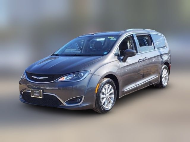 2018 Chrysler Pacifica Touring-L