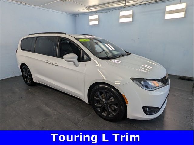 2018 Chrysler Pacifica Touring-L