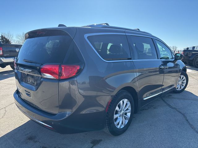 2018 Chrysler Pacifica Touring-L