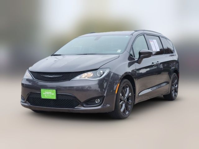 2018 Chrysler Pacifica Touring-L