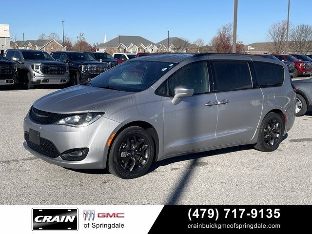 2018 Chrysler Pacifica Touring-L