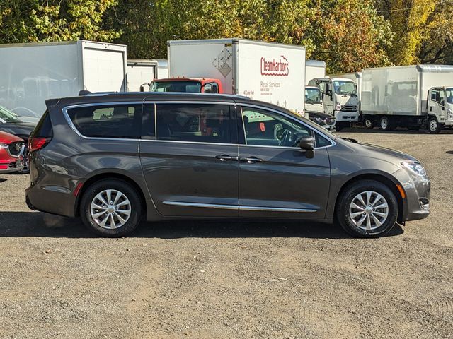 2018 Chrysler Pacifica Touring-L