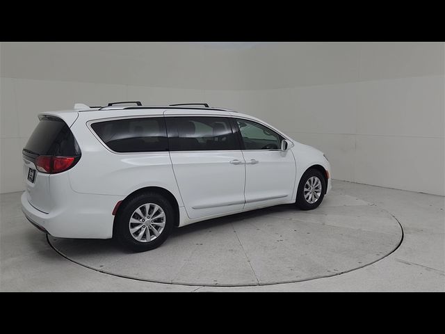 2018 Chrysler Pacifica Touring-L