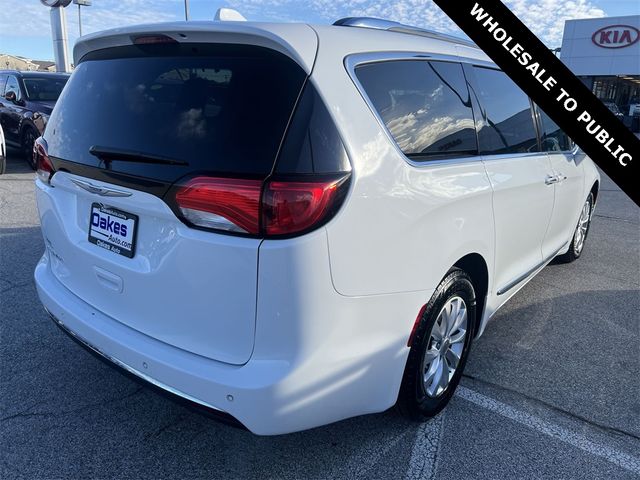 2018 Chrysler Pacifica Touring-L