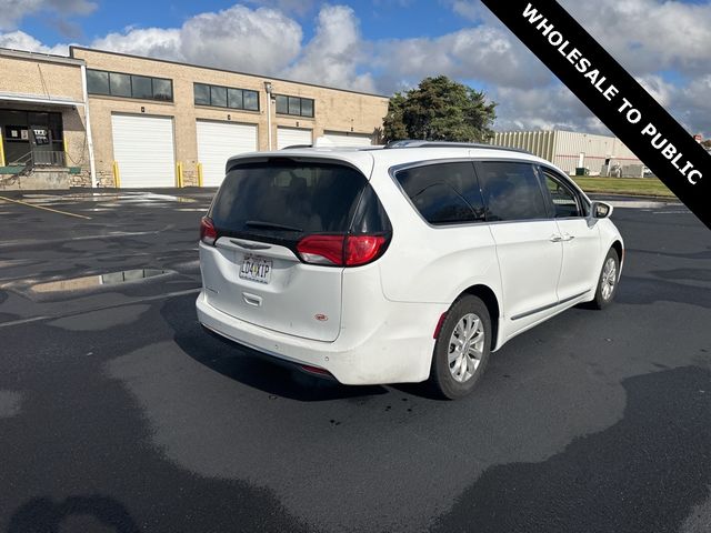 2018 Chrysler Pacifica Touring-L