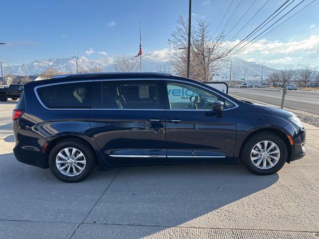 2018 Chrysler Pacifica Touring-L