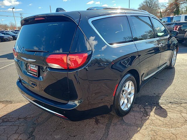 2018 Chrysler Pacifica Touring-L