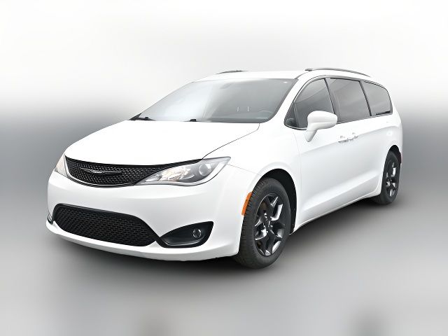 2018 Chrysler Pacifica Touring-L