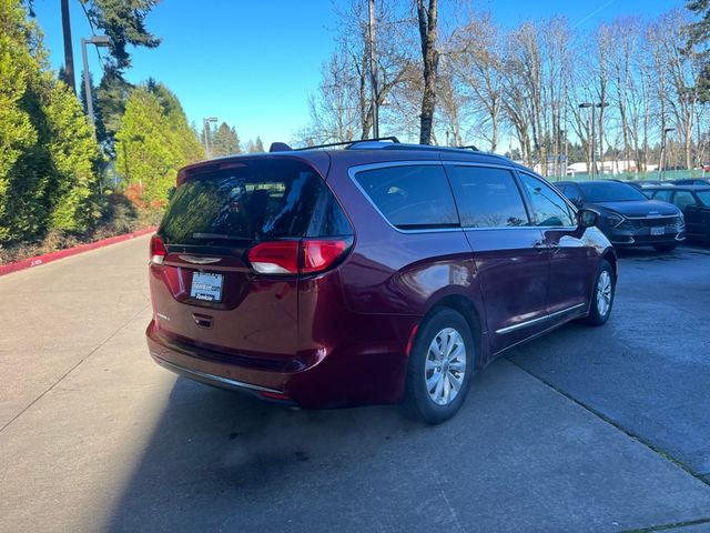 2018 Chrysler Pacifica Touring-L