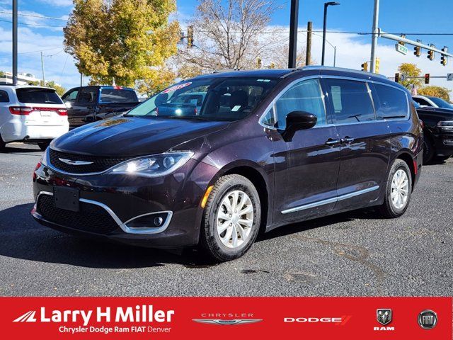 2018 Chrysler Pacifica Touring-L