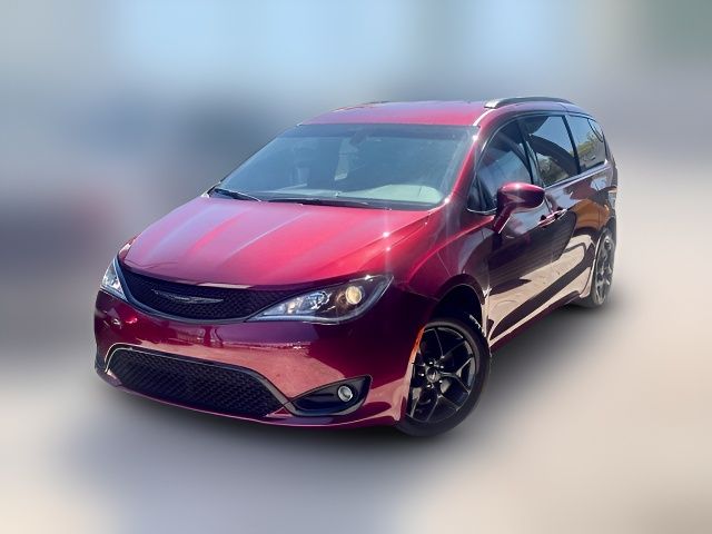 2018 Chrysler Pacifica Touring-L