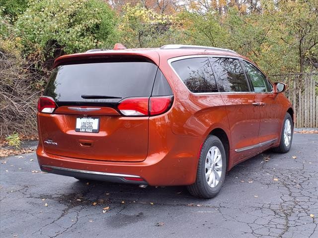 2018 Chrysler Pacifica Touring-L