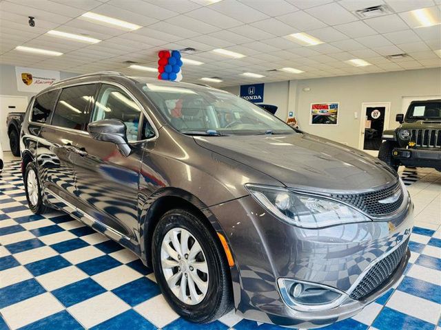 2018 Chrysler Pacifica Touring-L