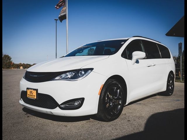 2018 Chrysler Pacifica Touring-L