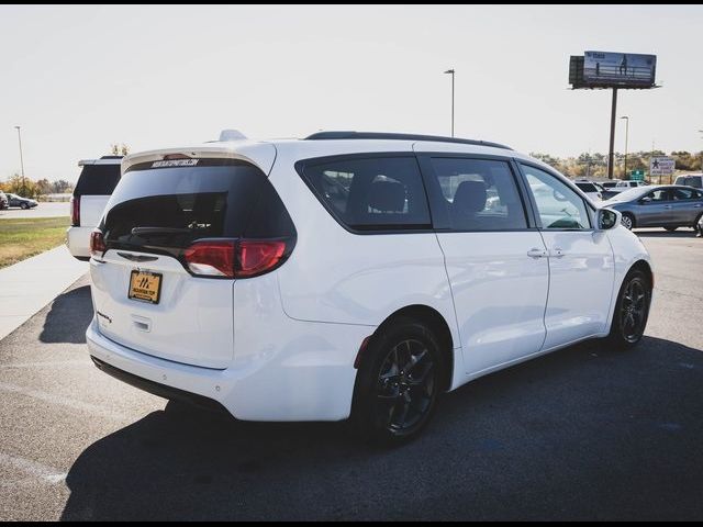 2018 Chrysler Pacifica Touring-L