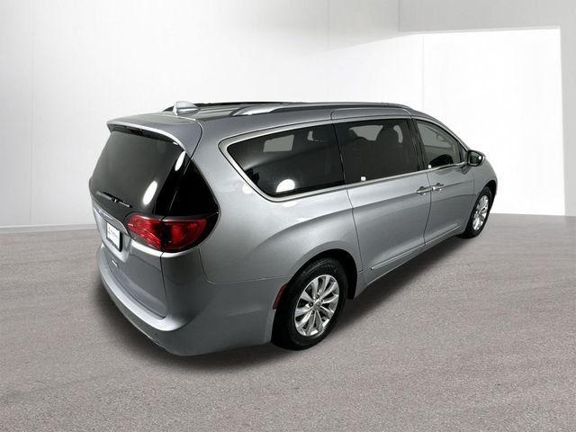 2018 Chrysler Pacifica Touring-L