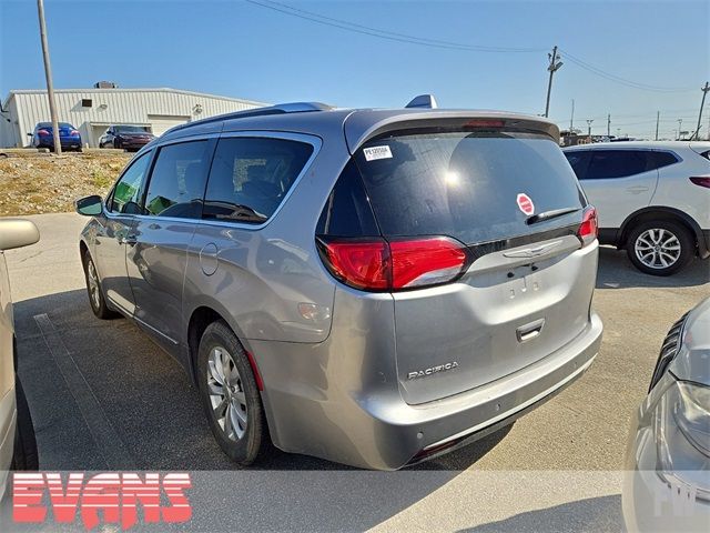 2018 Chrysler Pacifica Touring-L