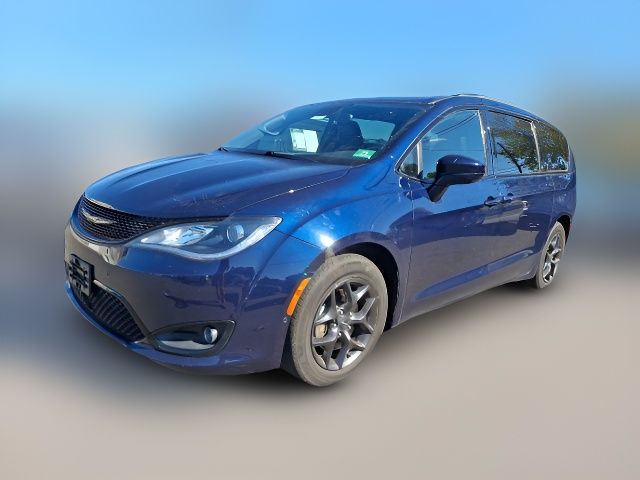 2018 Chrysler Pacifica Touring-L