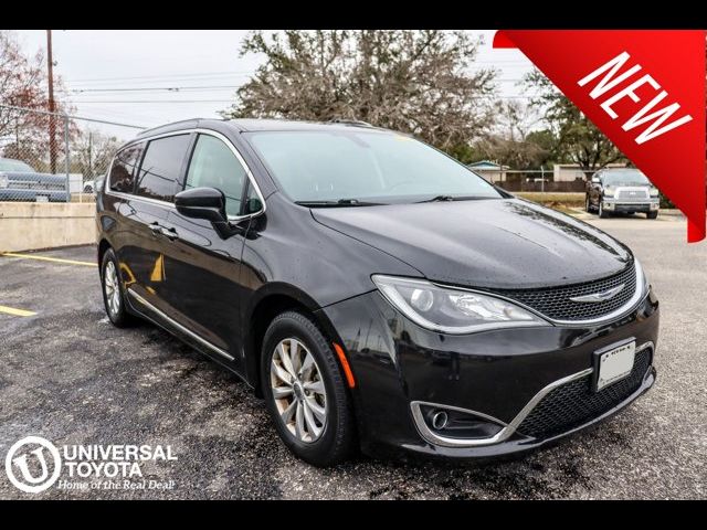 2018 Chrysler Pacifica Touring-L