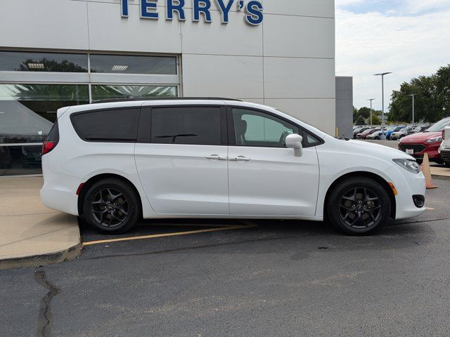 2018 Chrysler Pacifica Touring-L