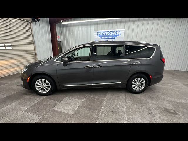 2018 Chrysler Pacifica Touring-L