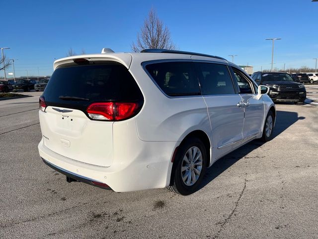 2018 Chrysler Pacifica Touring-L