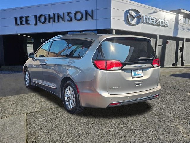 2018 Chrysler Pacifica Touring-L