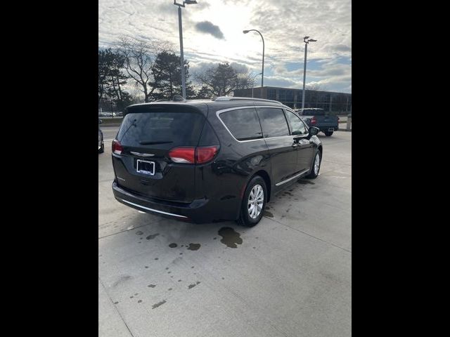 2018 Chrysler Pacifica Touring-L