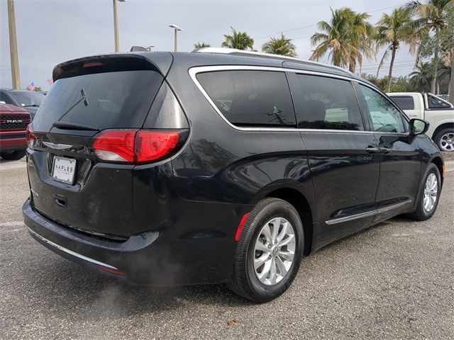 2018 Chrysler Pacifica Touring-L