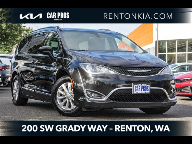 2018 Chrysler Pacifica Touring-L