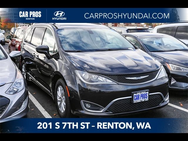 2018 Chrysler Pacifica Touring-L