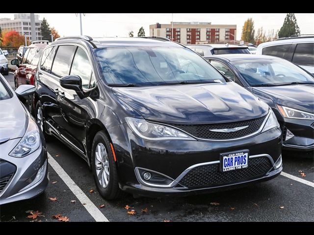 2018 Chrysler Pacifica Touring-L