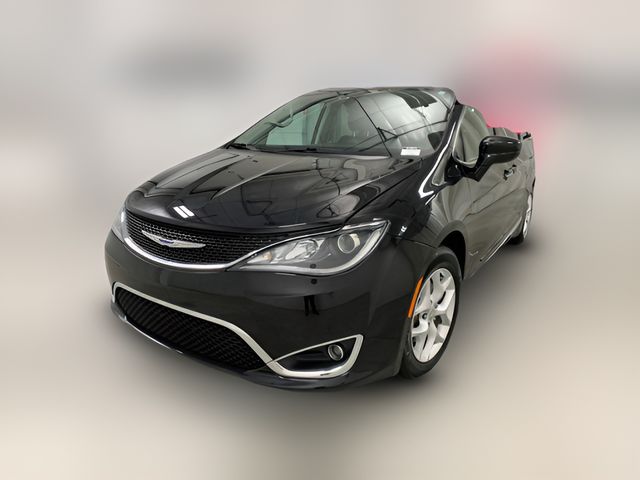 2018 Chrysler Pacifica Touring-L