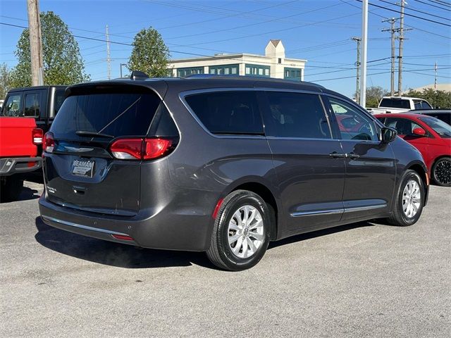 2018 Chrysler Pacifica Touring-L