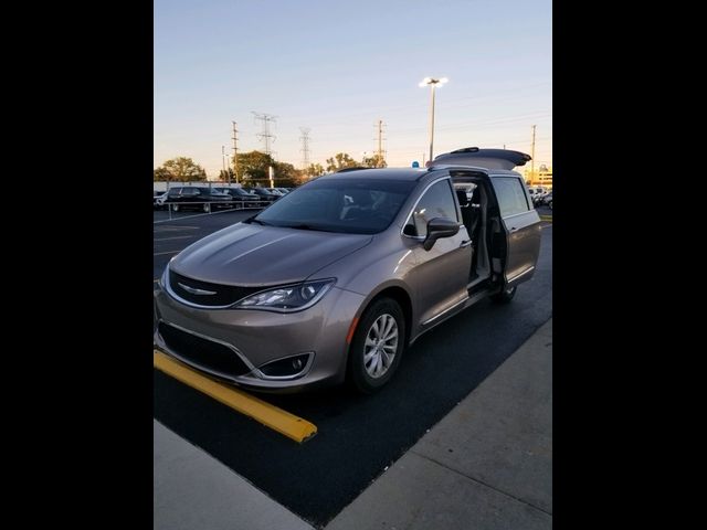 2018 Chrysler Pacifica Touring-L