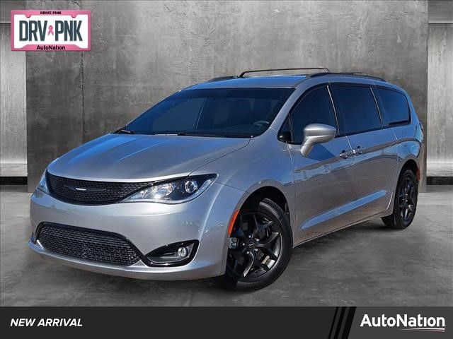 2018 Chrysler Pacifica Touring-L