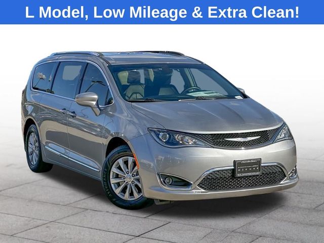 2018 Chrysler Pacifica Touring-L