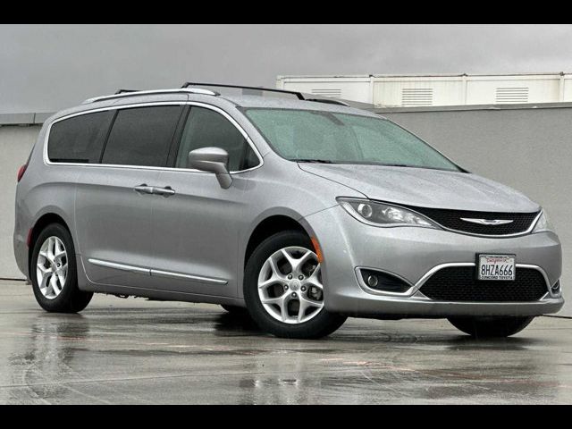 2018 Chrysler Pacifica Touring-L