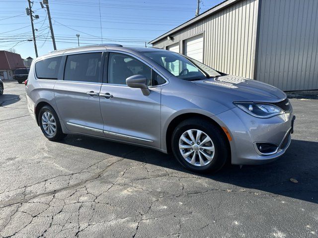 2018 Chrysler Pacifica Touring-L