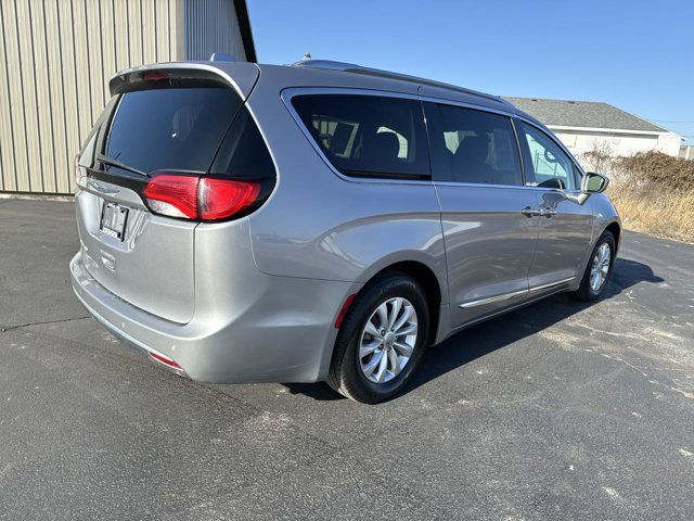 2018 Chrysler Pacifica Touring-L