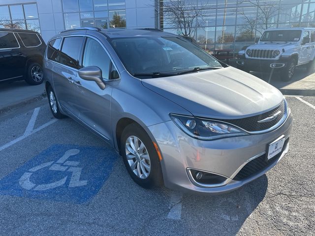 2018 Chrysler Pacifica Touring-L