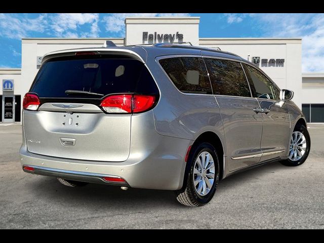 2018 Chrysler Pacifica Touring-L