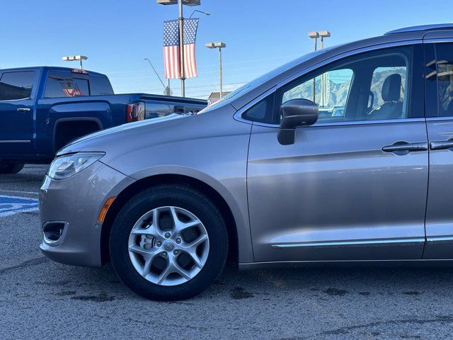 2018 Chrysler Pacifica Touring-L