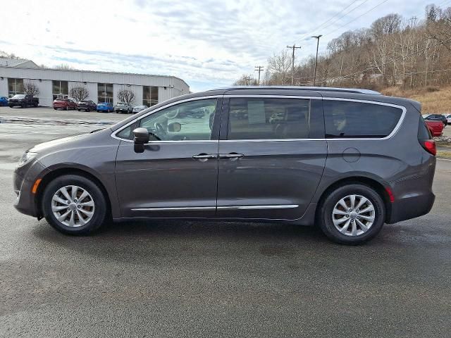 2018 Chrysler Pacifica Touring-L