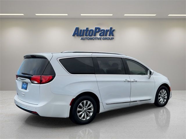 2018 Chrysler Pacifica Touring-L