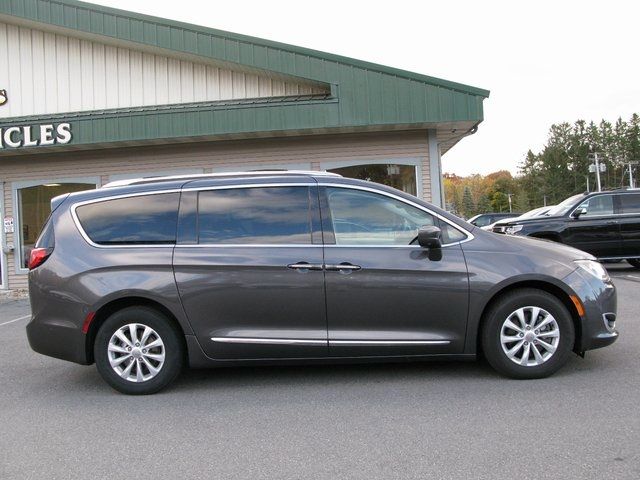 2018 Chrysler Pacifica Touring-L