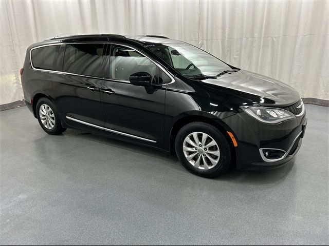 2018 Chrysler Pacifica Touring-L