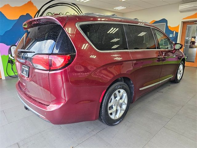 2018 Chrysler Pacifica Touring-L