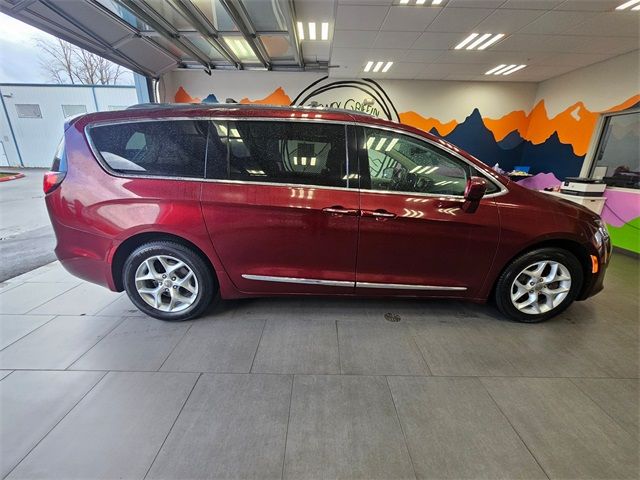 2018 Chrysler Pacifica Touring-L