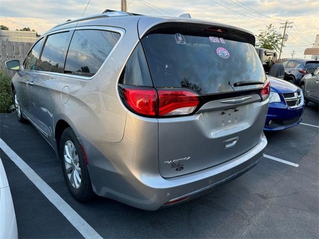 2018 Chrysler Pacifica Touring-L